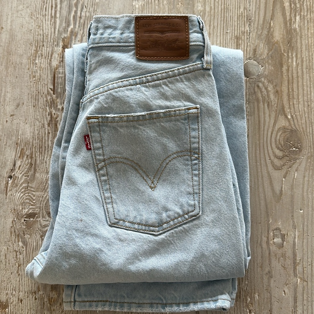 Levi’s Ribcage Straight Ankle - Picture 3 of 4